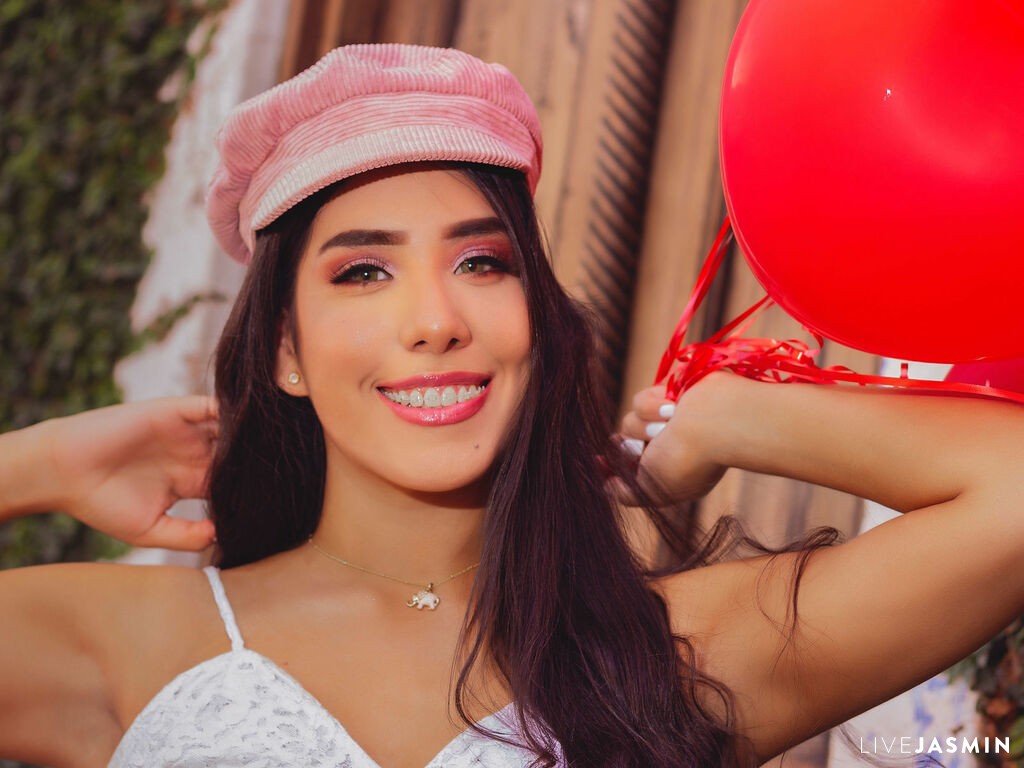 Cam girl profile image for AbrilVelez