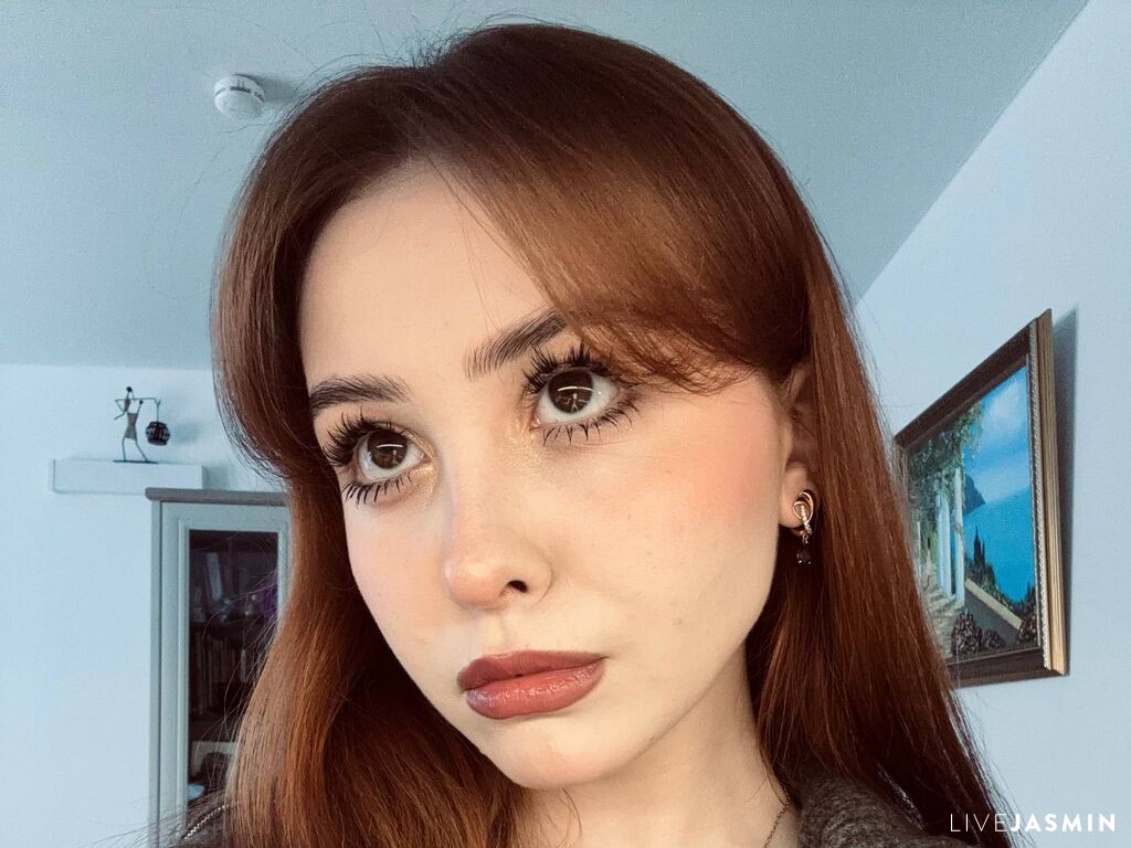 Cam girl profile image for AdaLeleux