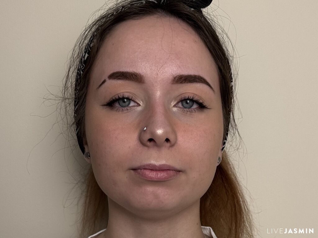 Browse AftonHickey live chat profile