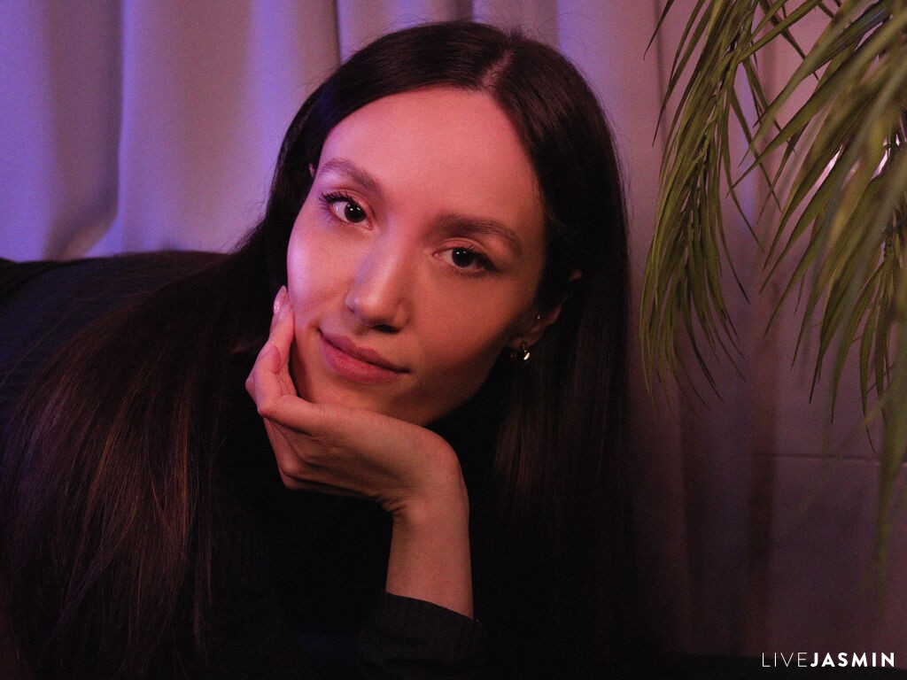 AgnesCranberry model profile and live status