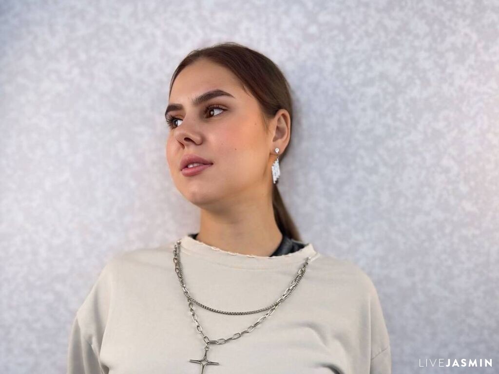 Featured LiveJasmin cam girl profile: AgripinaFrosch