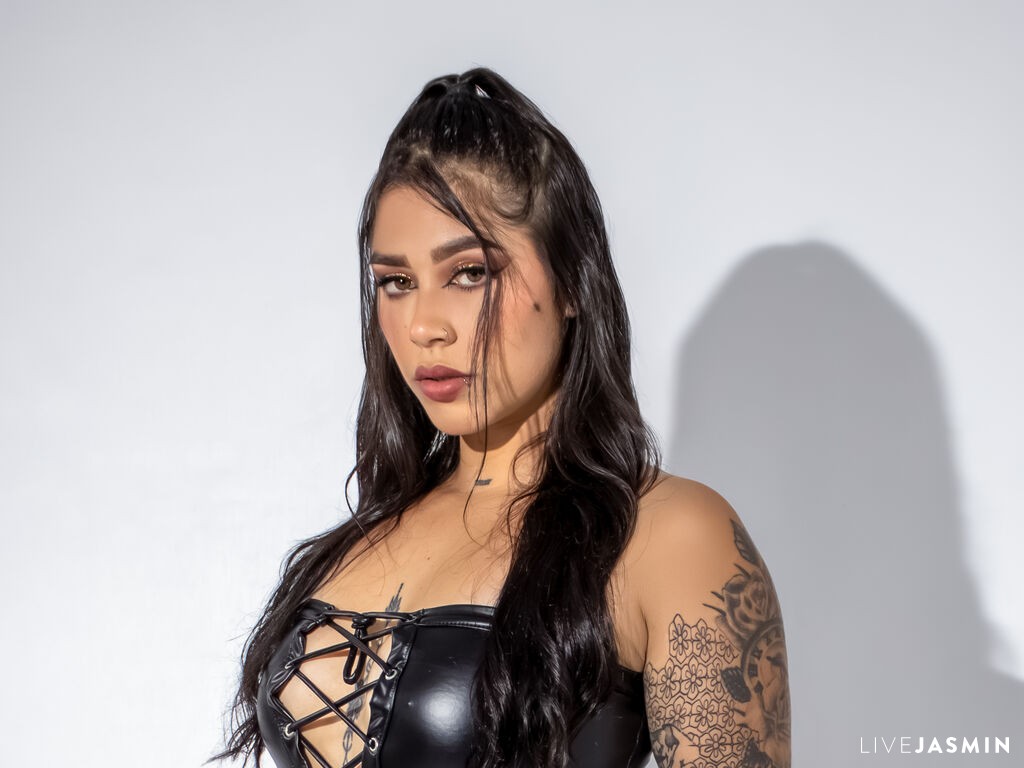 View AilenEvans live cam profile