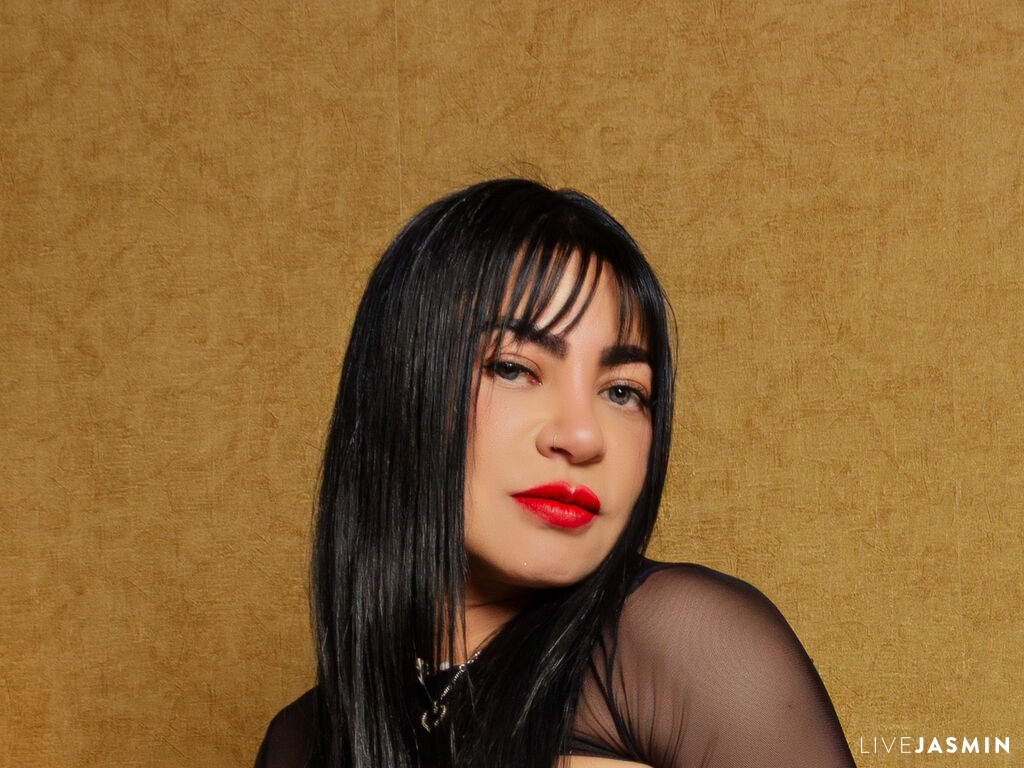 AlanaBorzi model profile and live status
