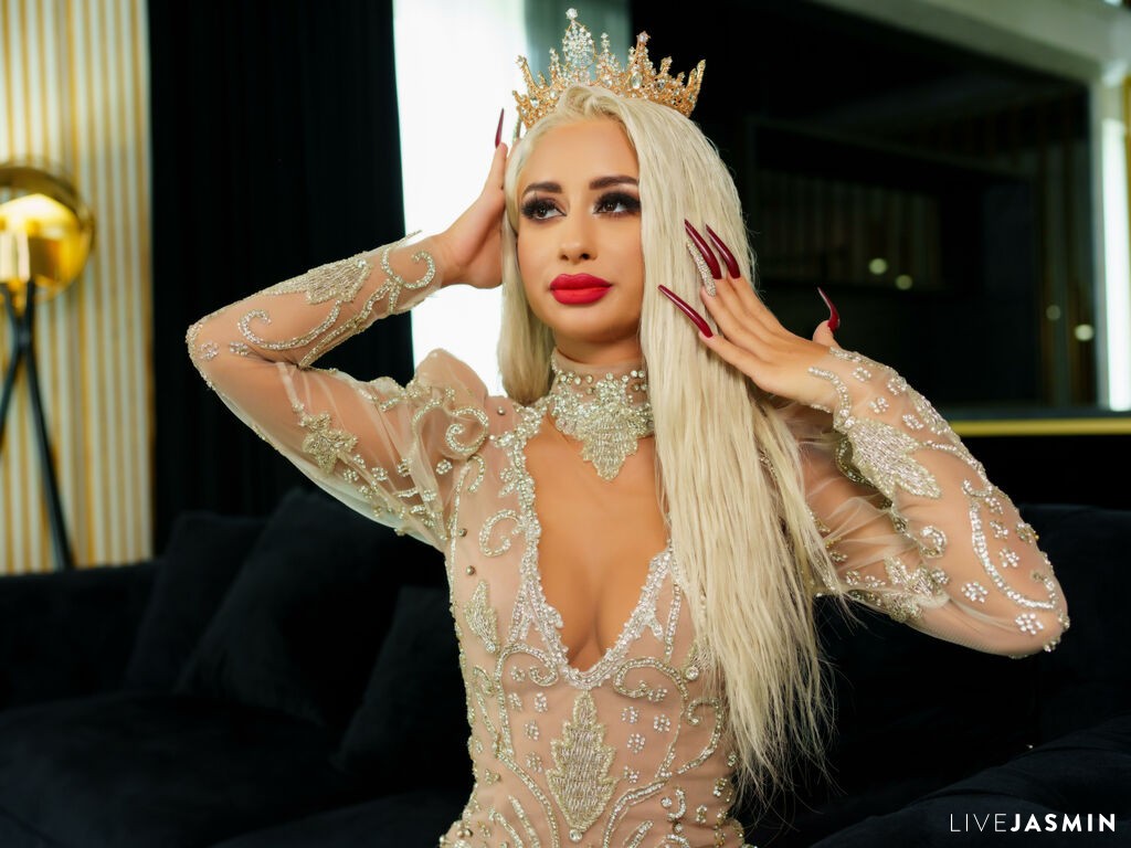 View Aleksa on AlwaysCamGirls