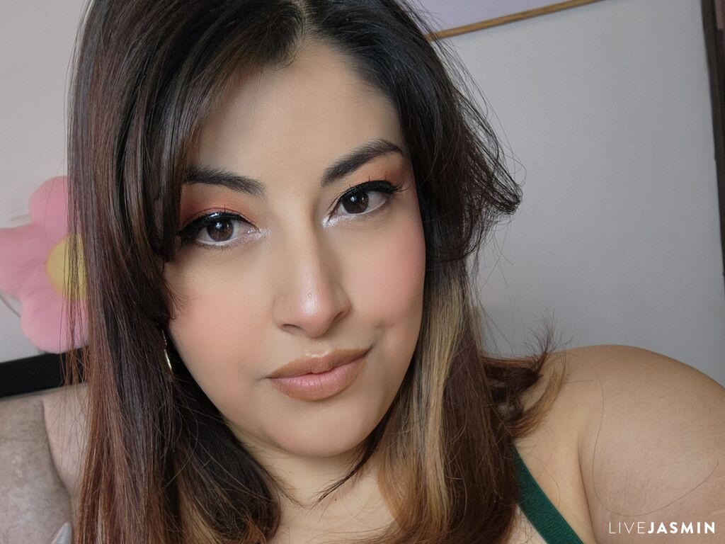 View AlexaStylish on AlwaysCamGirls