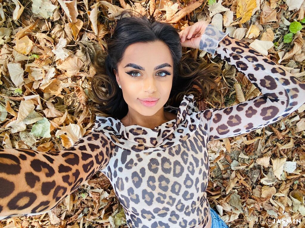 AliceK LiveJasmin model profile