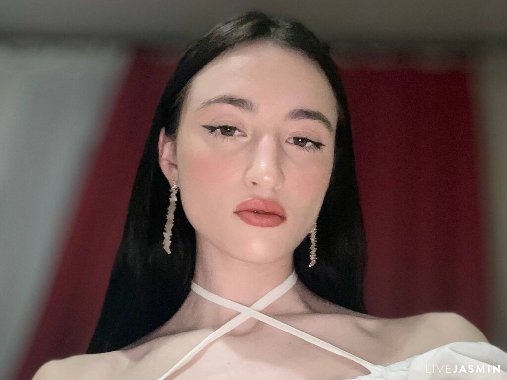 Profile photo for AlinaVero