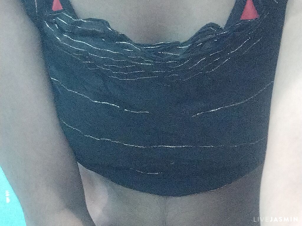 View AlishaLiya live cam profile