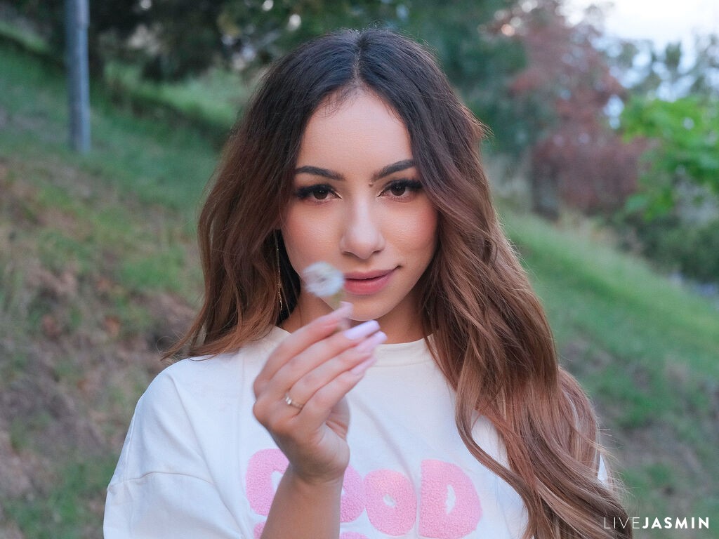 Profile photo for AlizeeBlair