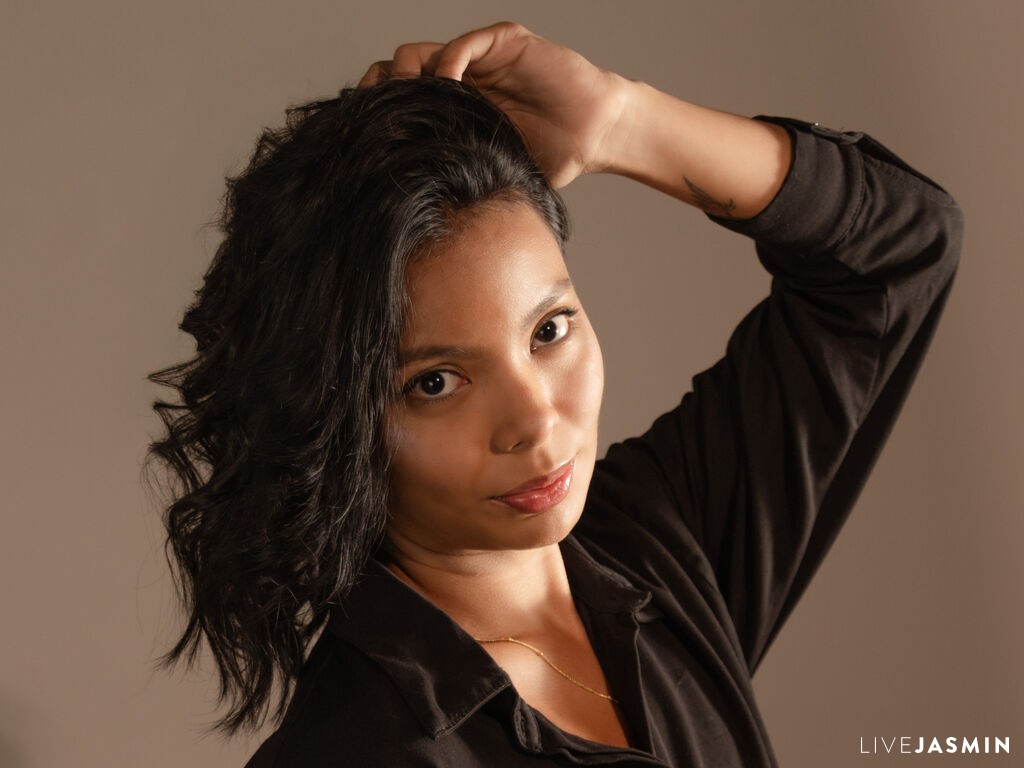 Profile photo for AlyRosse