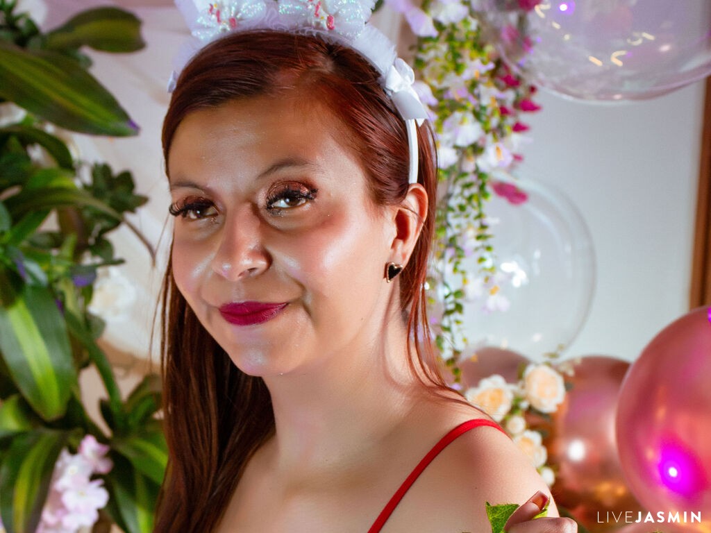 Cam girl profile image for AmberRousee