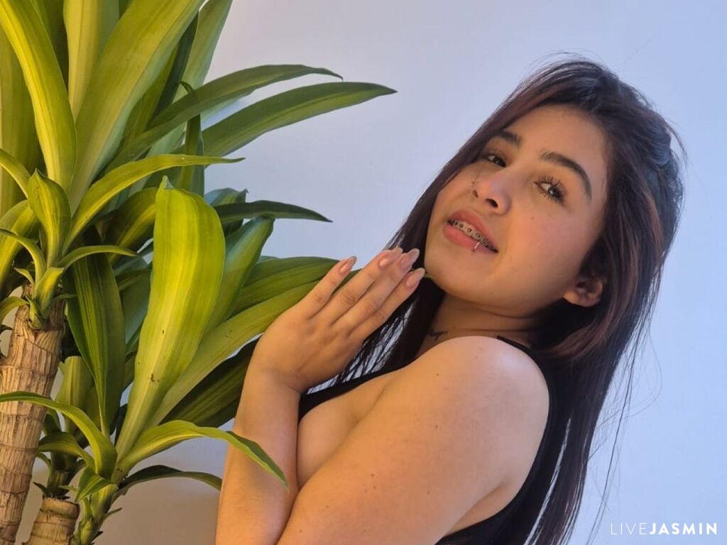 AnberLux LiveJasmin cam profile image