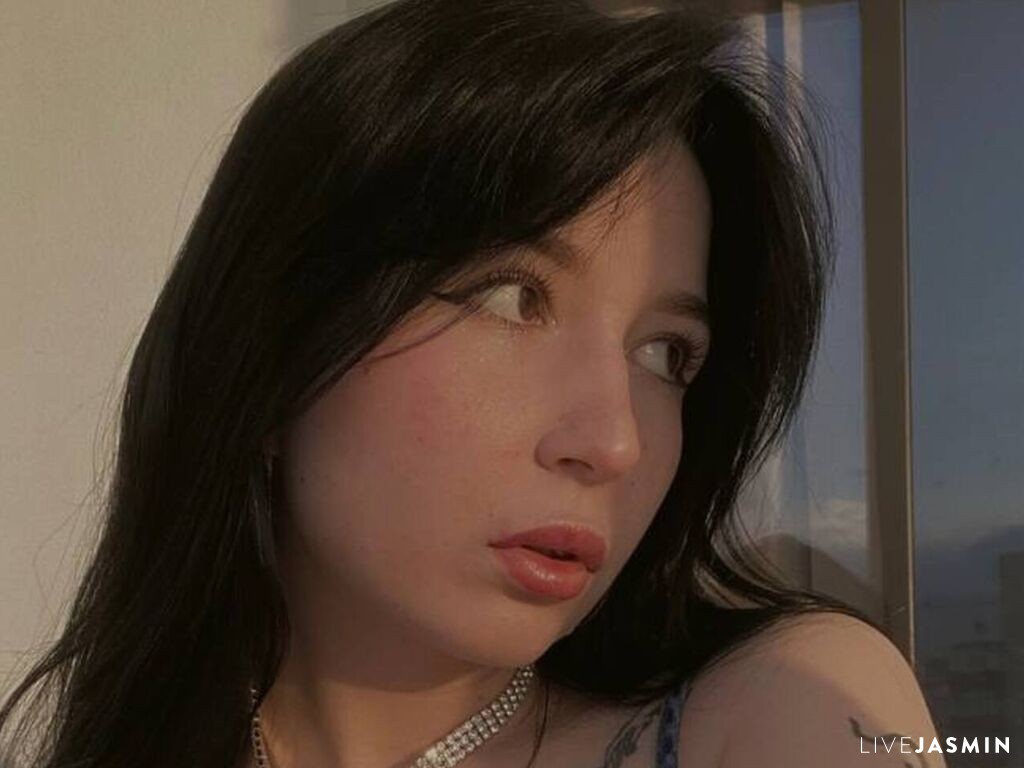 AngelinaGaus model profile and live status