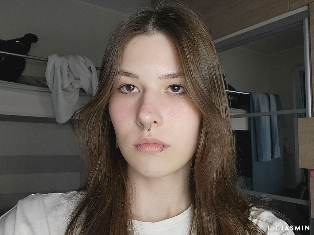 Cam girl profile image for AnitaHooper