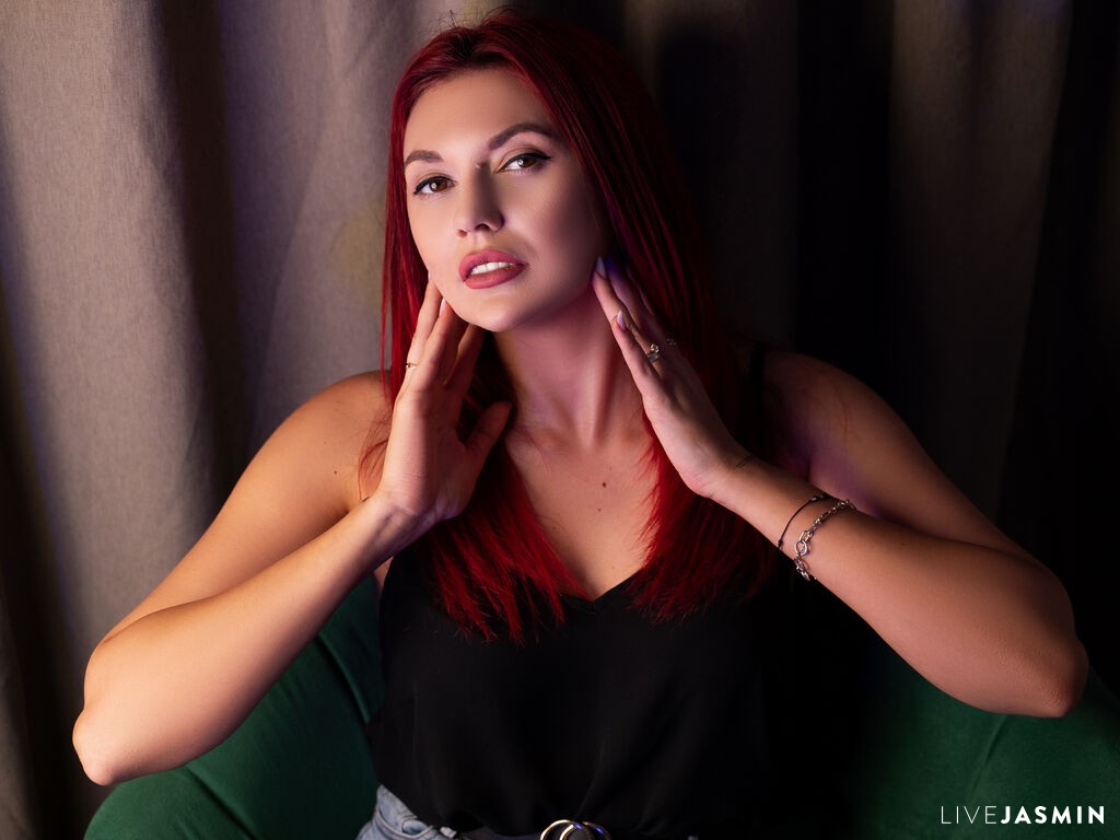 AnneVelvet model profile and live status