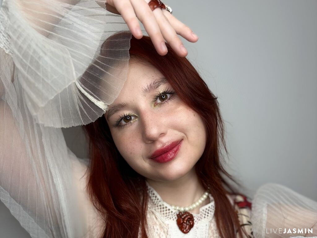 Cam girl profile image for AnnieLanson