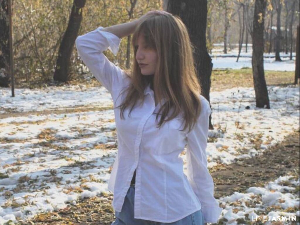 ArielNasvish live cam girl profile