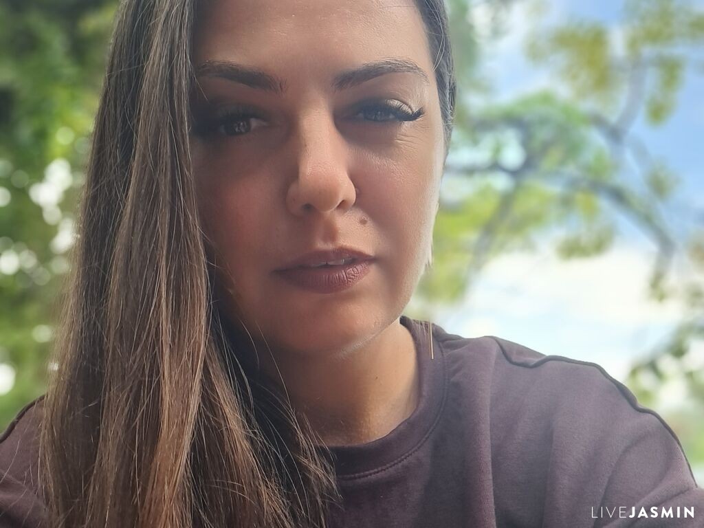 AryaMalone profile in Live 38 Year Old Cam Girls