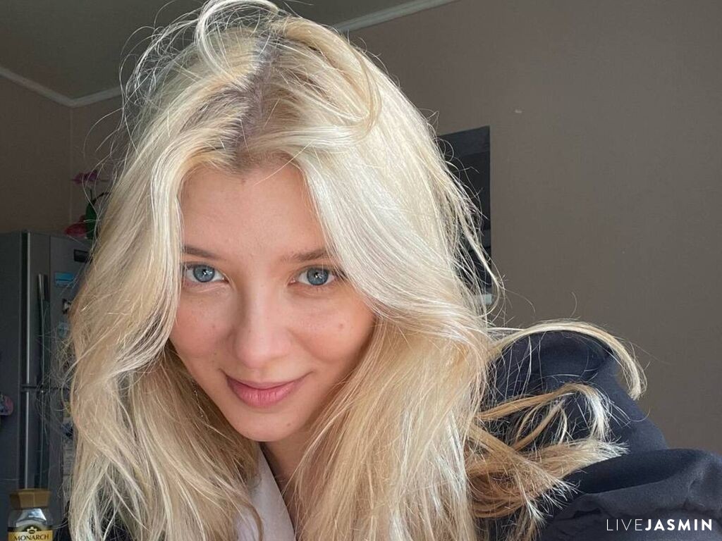 AshleaVadner model profile and live status