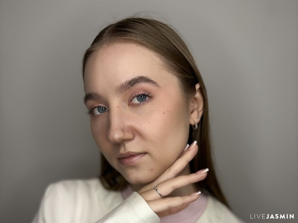 View AudreyHermet cam profile and live status