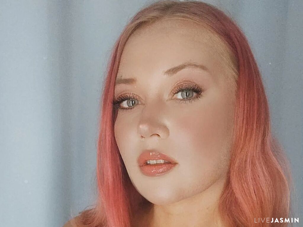 BarbieMuscle model profile and live status