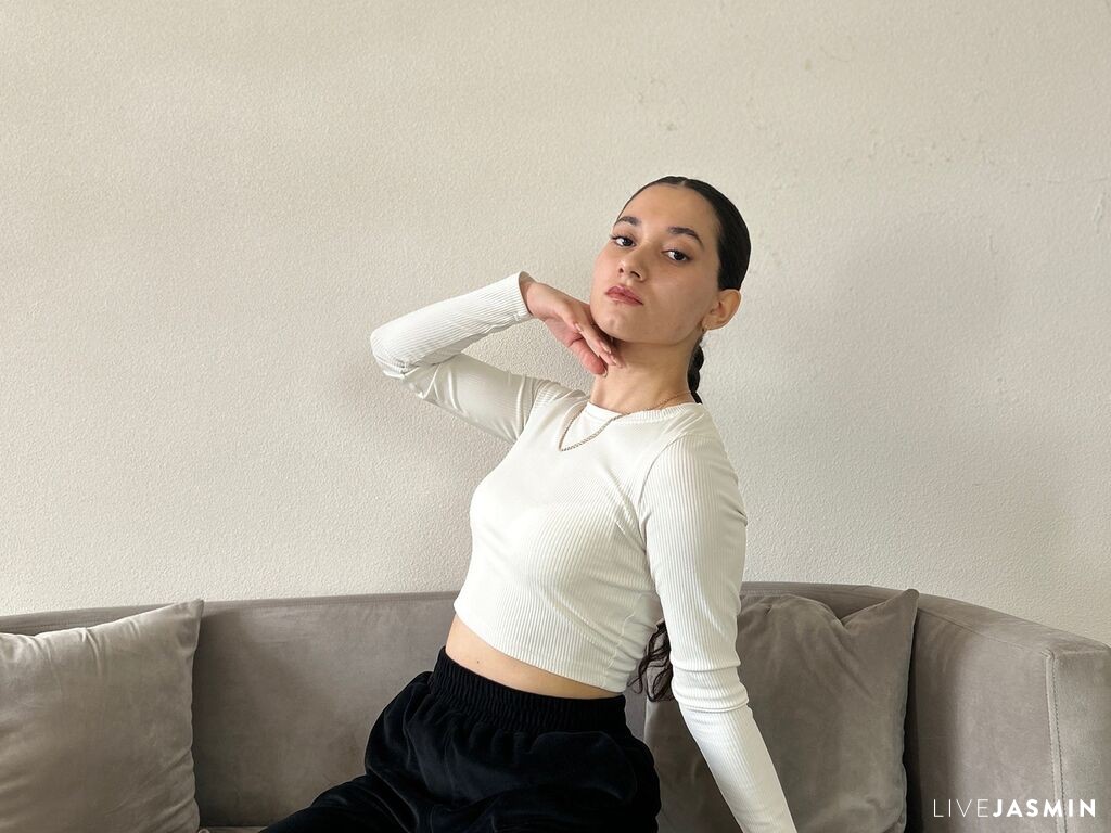 BettyMaldonado model profile and live status