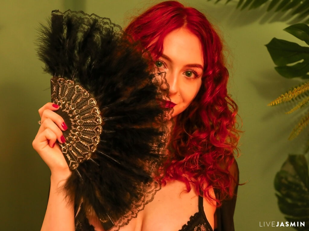 BiancaFlame live chat profile