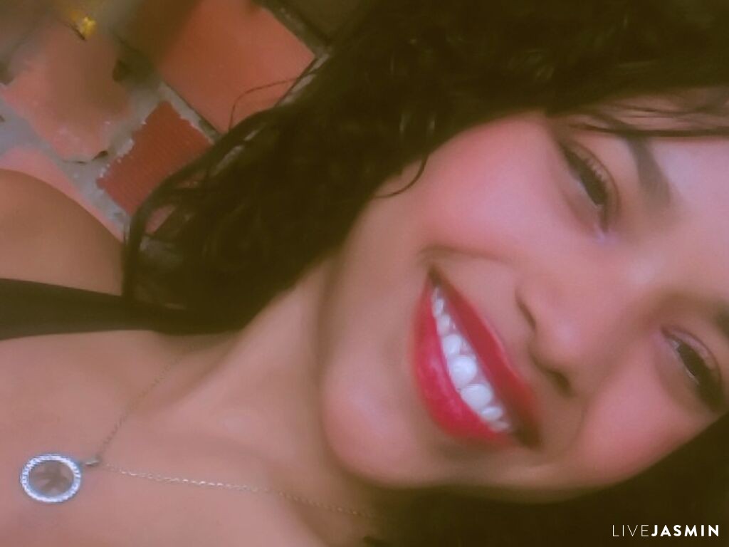 View BrianaMarin live cam profile