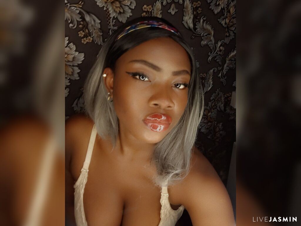 BrownElla LiveJasmin cam profile image