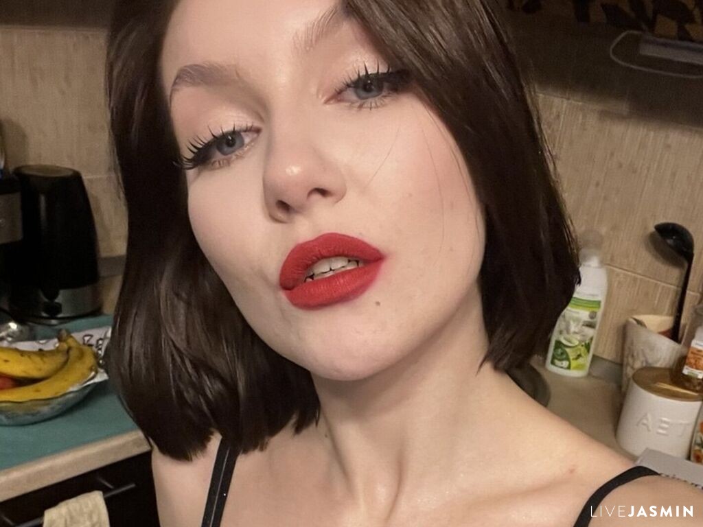 CamelliaMosqueda model profile and live status