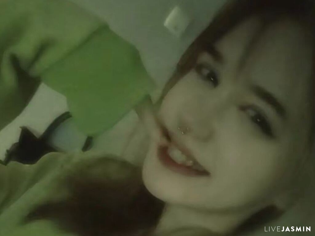 Cam girl profile image for CamelliaVega