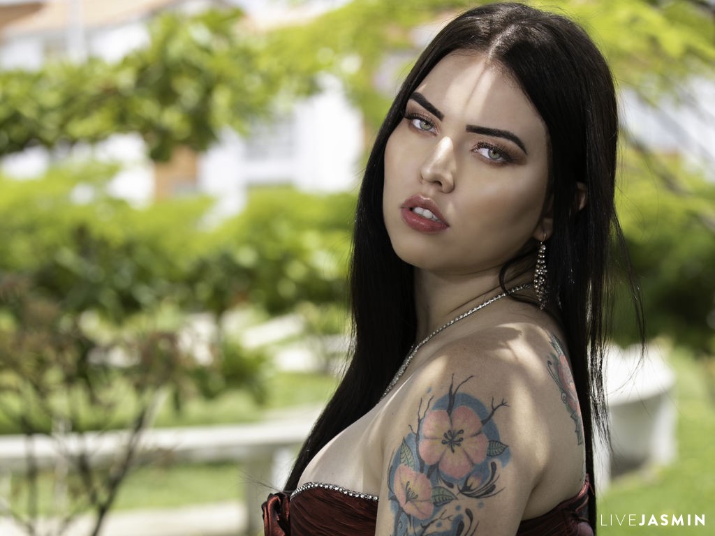 CamilaGutierrez LiveJasmin model profile