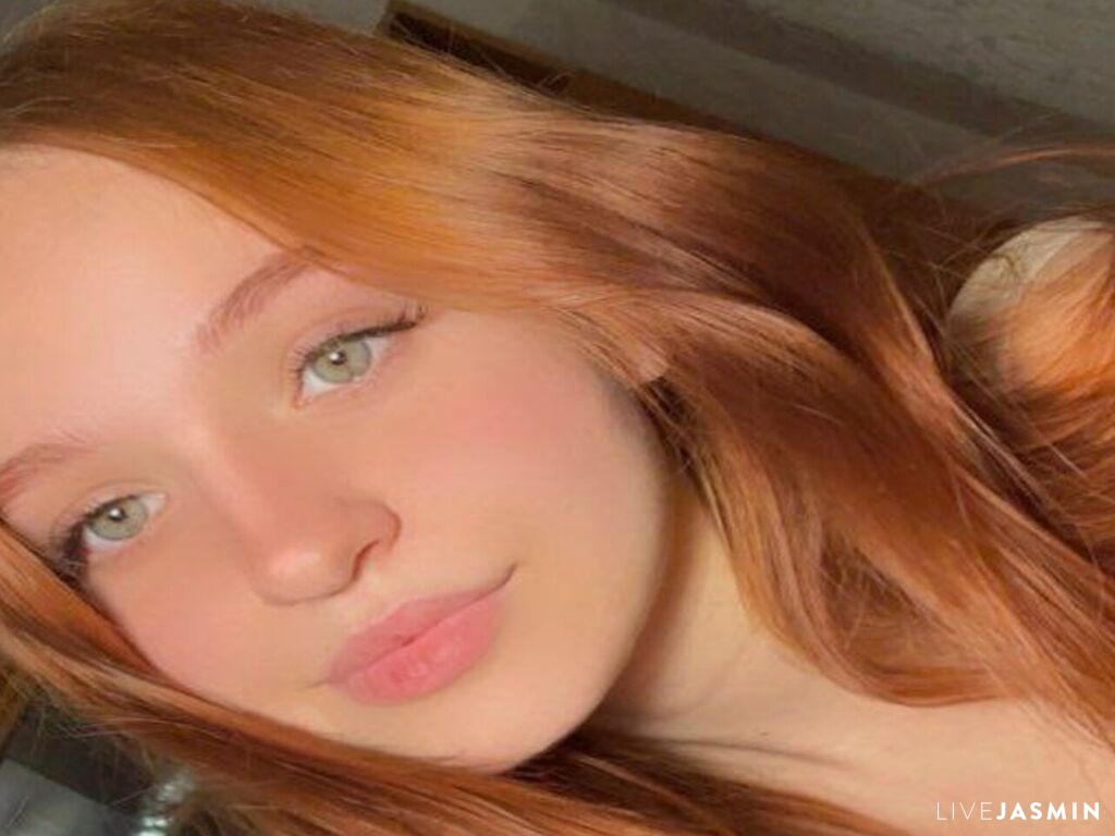 Cam girl profile image for CatherynLeboeuf