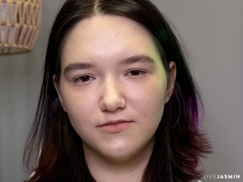 CecilleBonavita model profile and live status