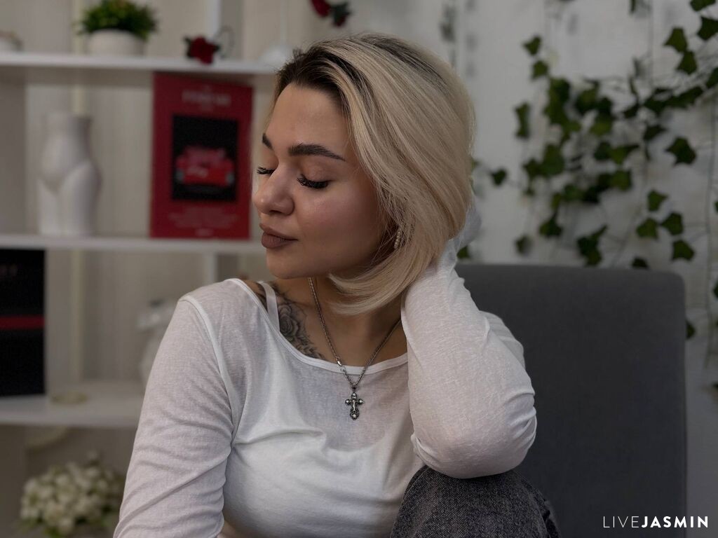 Cam girl profile image for ChanelleKastning