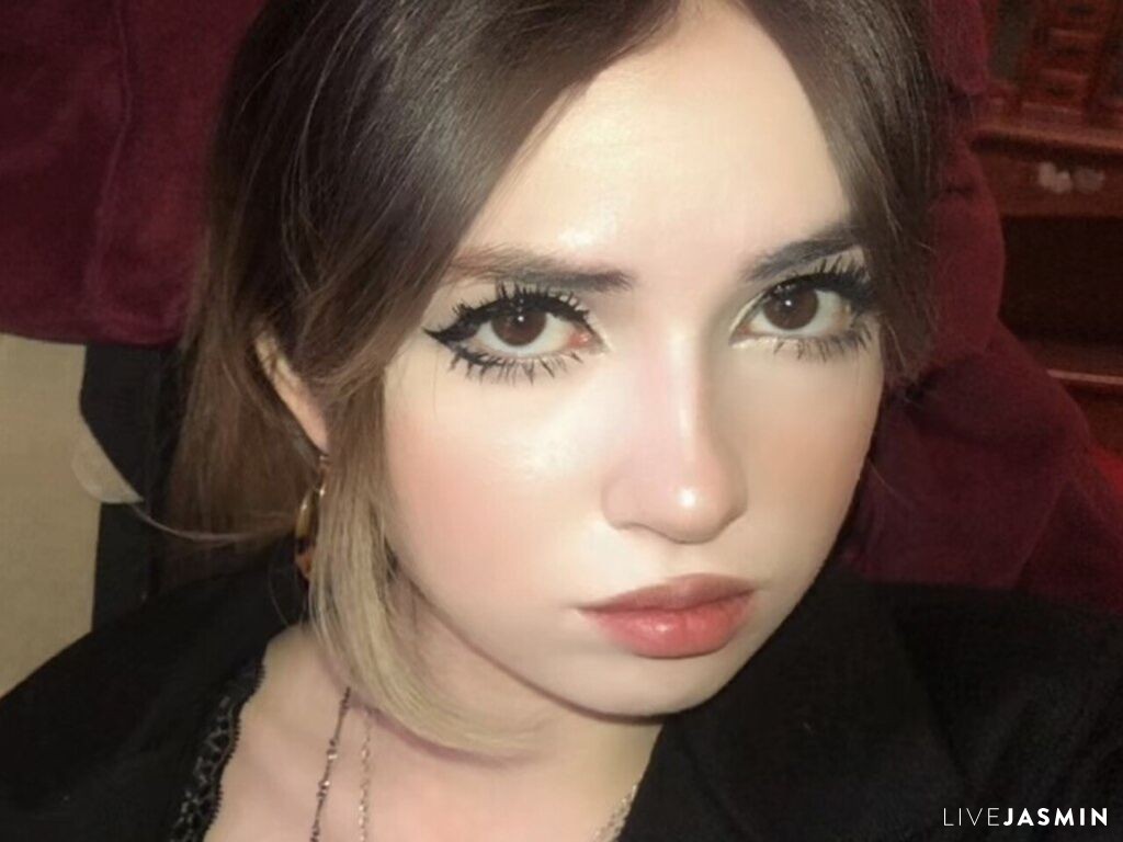 CharaDraheim LiveJasmin cam profile image
