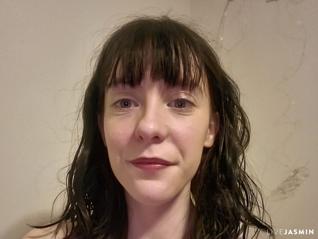 Browse CharlotteAnne live chat profile