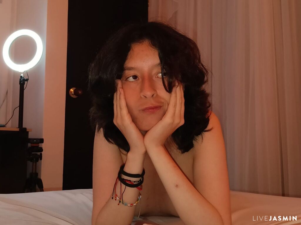 Browse CharlotteBlade live chat profile
