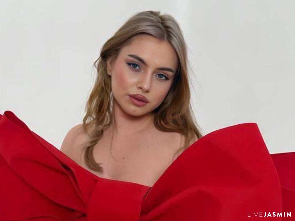 ChloeHollyberry LiveJasmin model profile