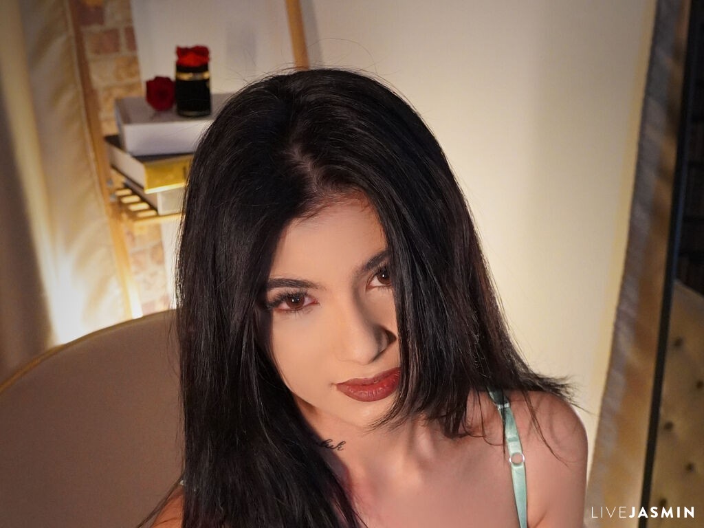 Browse CindyQuin live chat profile