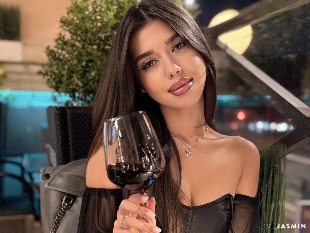 View ClaireJenner cam profile and live status