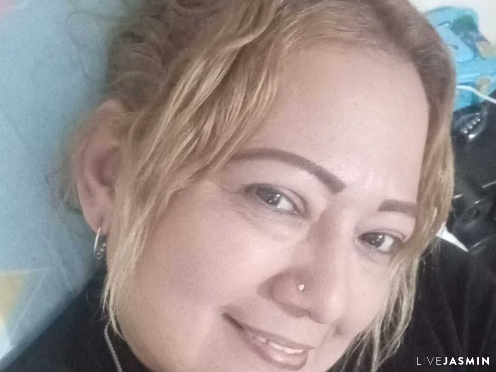 Cam girl profile image for ClauSilver