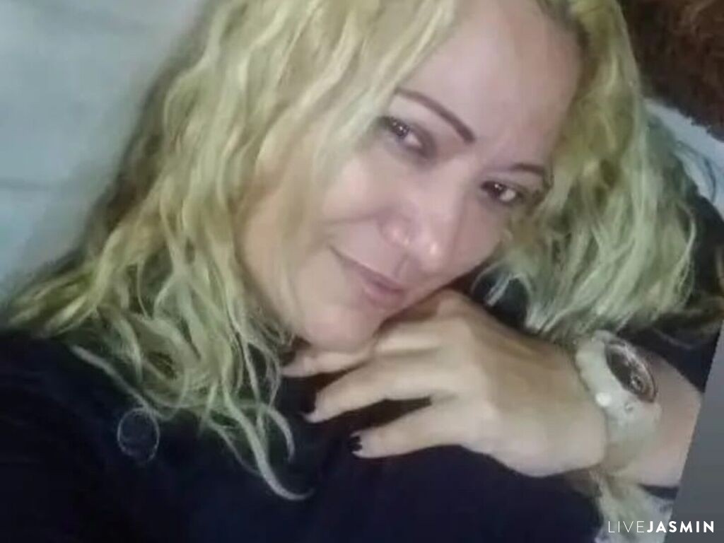 Live cam profile for ClauWhite