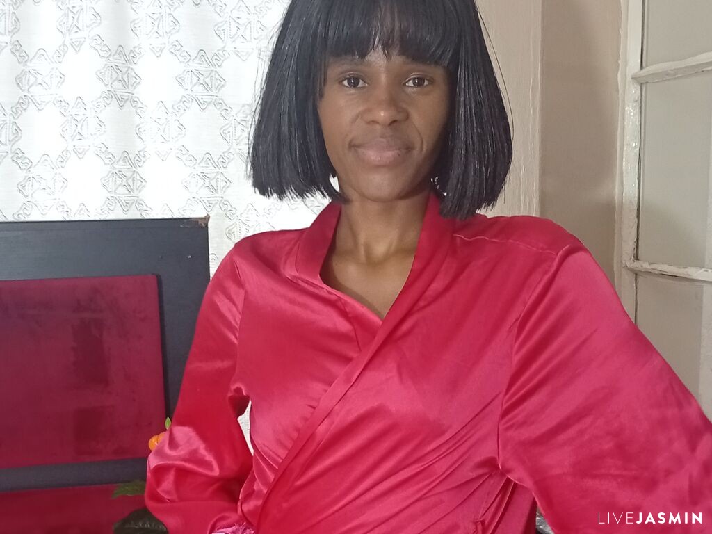 CocoCooper LiveJasmin model profile
