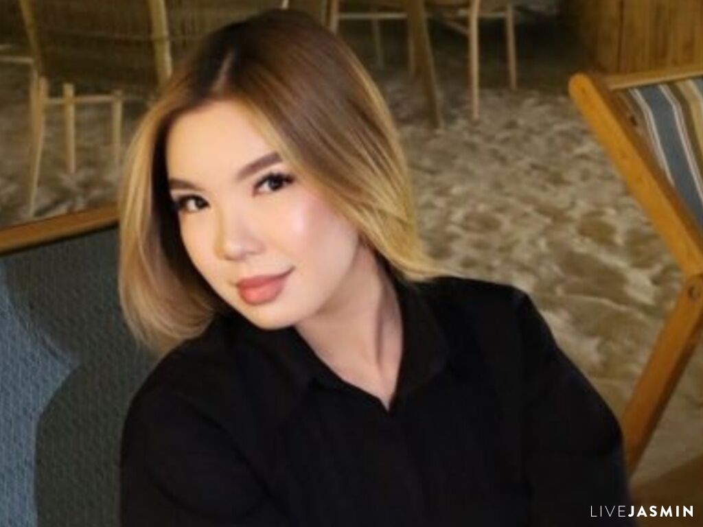 CordieMaceyak live cam girl profile