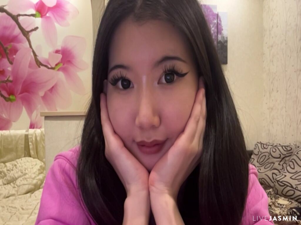 Cam girl profile image for CoreyDanger