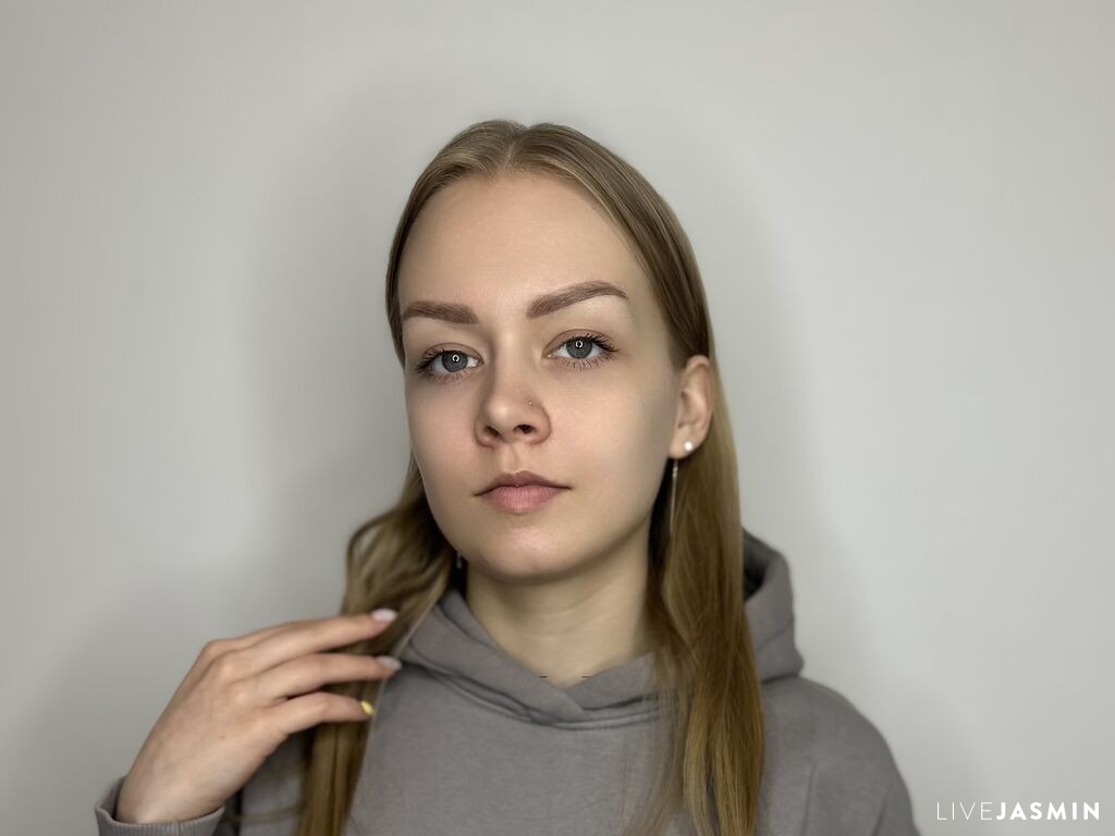 View CorneliaYanity cam profile and live status