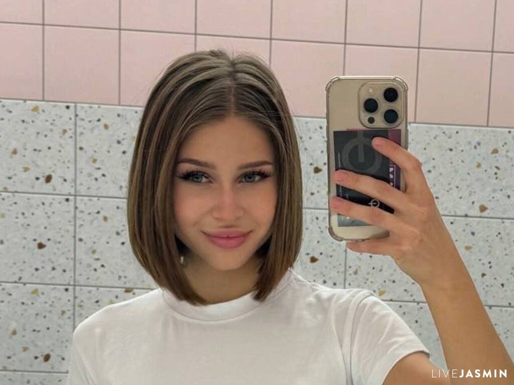EdithShahim model profile and live status