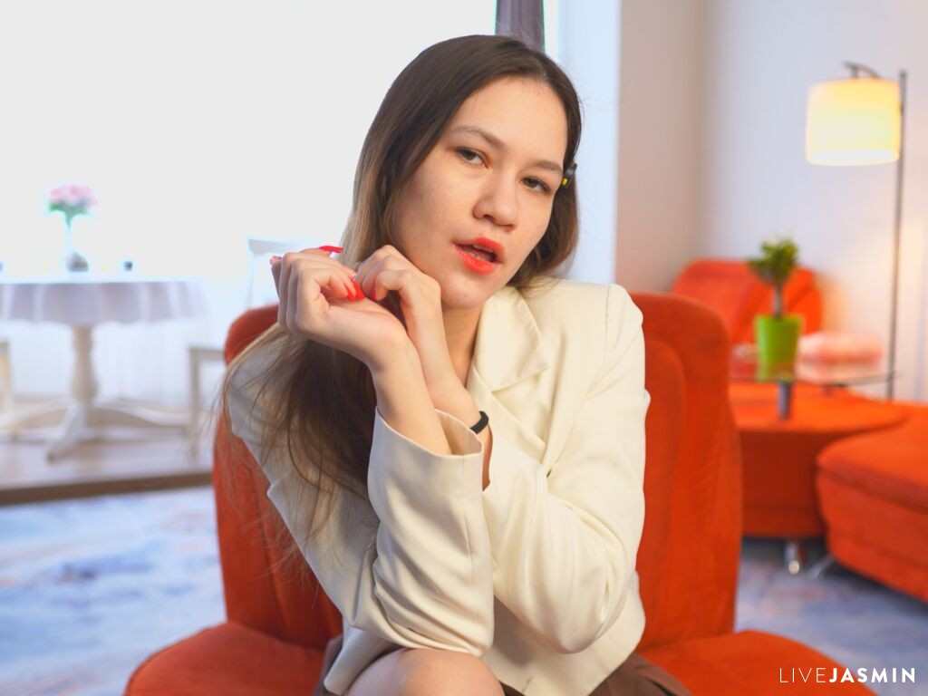 View ElainaRansom live cam profile