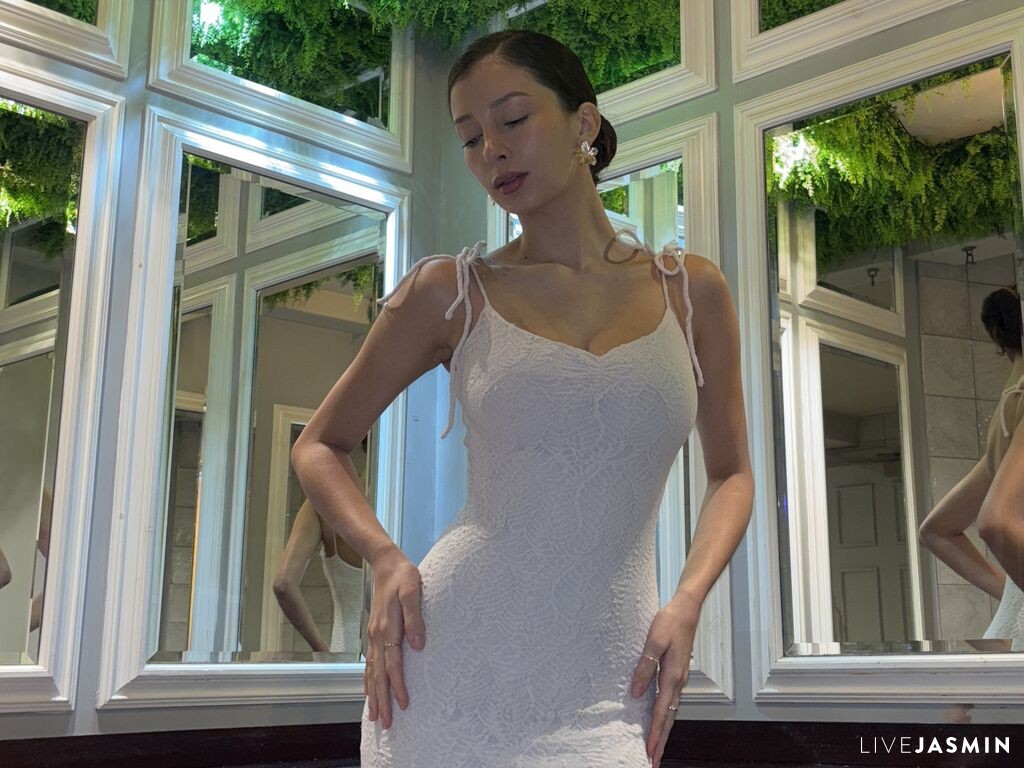 ElianaBloom model profile and live status